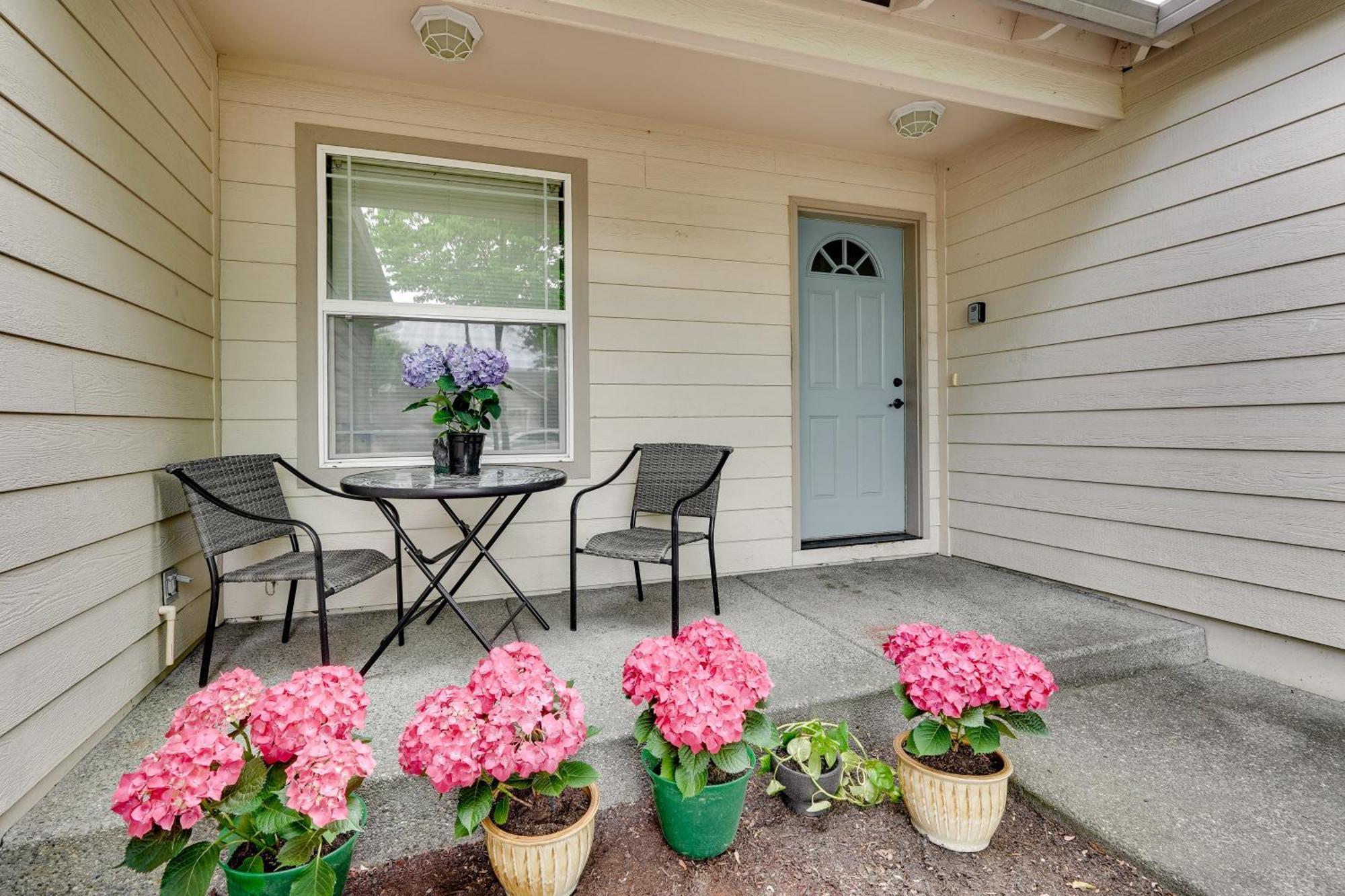 Pet-Friendly Medford Vacation Rental With Yard! Exterior photo